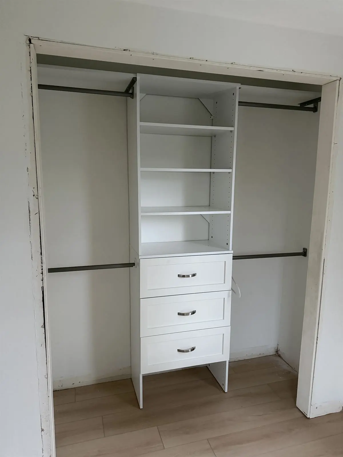 Closet system assembly in Monmouth County NJ