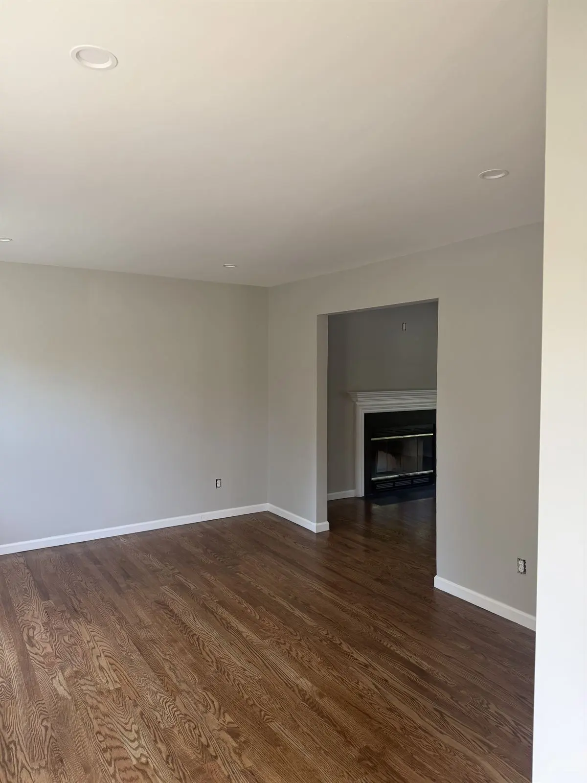 Walls, trim and ceiling painting in Monmouth County NJ